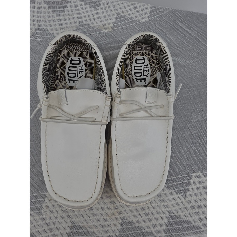 Hey Dude Wally Youth Mono Leather White Slip On Loafers Shoes Size 6Y EU 38